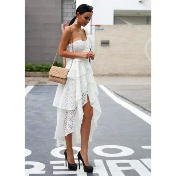 💋UBER GORGE!💋White Floral Crochet One Shoulder Ruffled Asymmetrical Dress - Picture 3 of 16